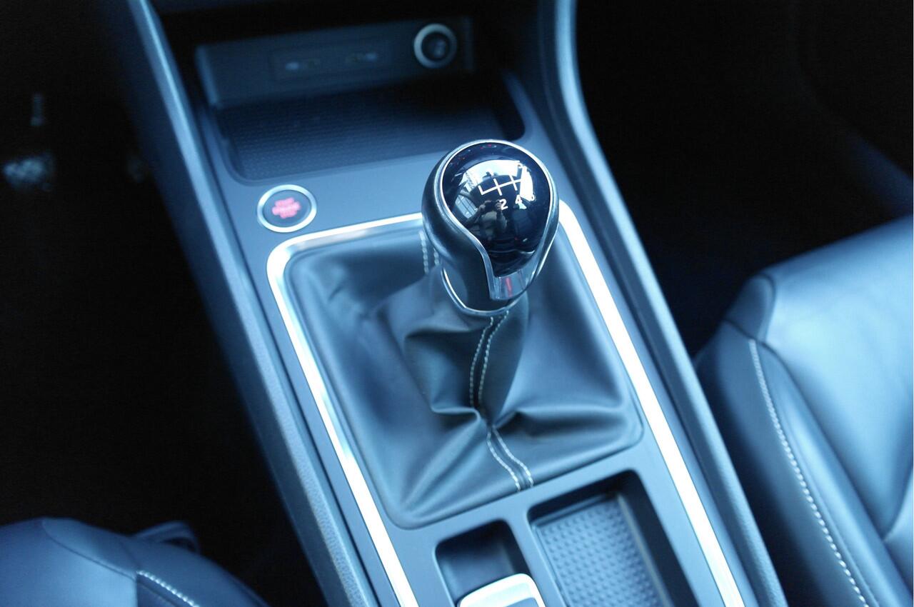 Seat ATECA 1.5 TSI Style Business Intense | NL-Auto | Cruise | Trekhaak | Camera | Carplay | Leder