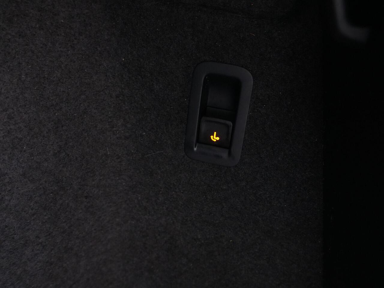 Seat ATECA 1.5 TSI 150pk FR Business Intense Navigatie 360 Camera Carplay Parkassist 134