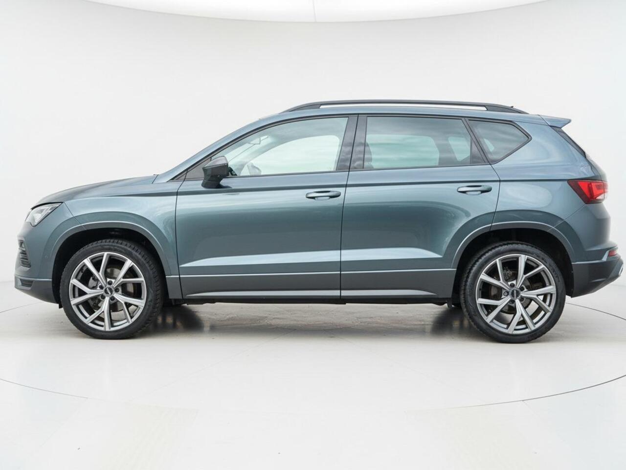 Seat ATECA 1.5 TSI FR Business Intense | Clima | Cruise | Navi/Carplay/Android | Halfleder | Stoelverwarming | PDC + Camera |
