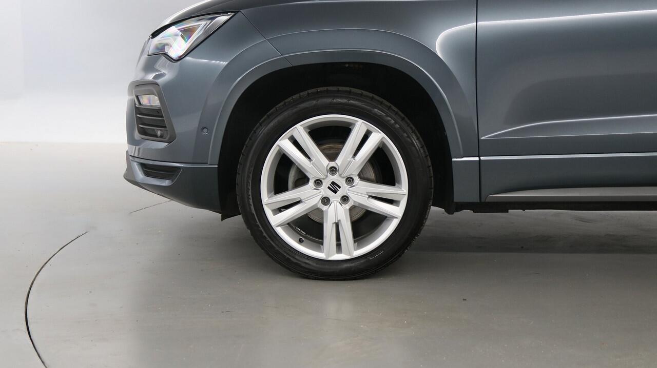 Seat ATECA 1.5 TSI 150pk Automaat FR Business / Trekhaak / Camera / Safe & Driving XL