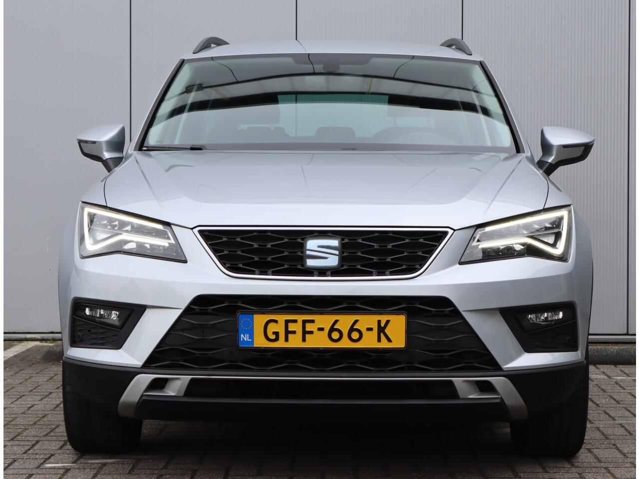 Seat ATECA 1.5 TSI Style | Trekhaak | Parkeercamera | Verwarmde voorruit | LED