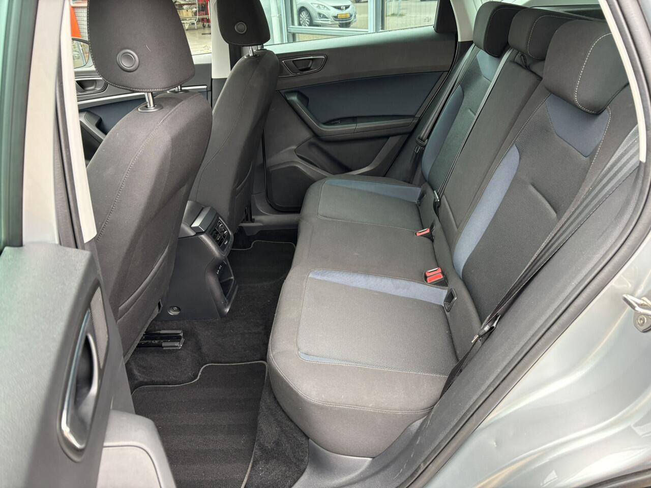Seat ATECA 1.0 EcoTSI Style Business Intense / Stoelverwarming / Cruise Control / Applecarplay/AndroidAuto / Trekhaak /