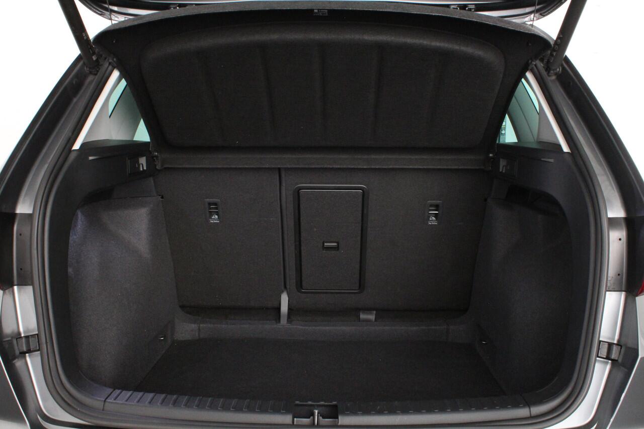 Seat ATECA 1.5 TSI Xperience Business Intense 150PK > Camera/Matrix-LED/18inch/Adaptive cruise control