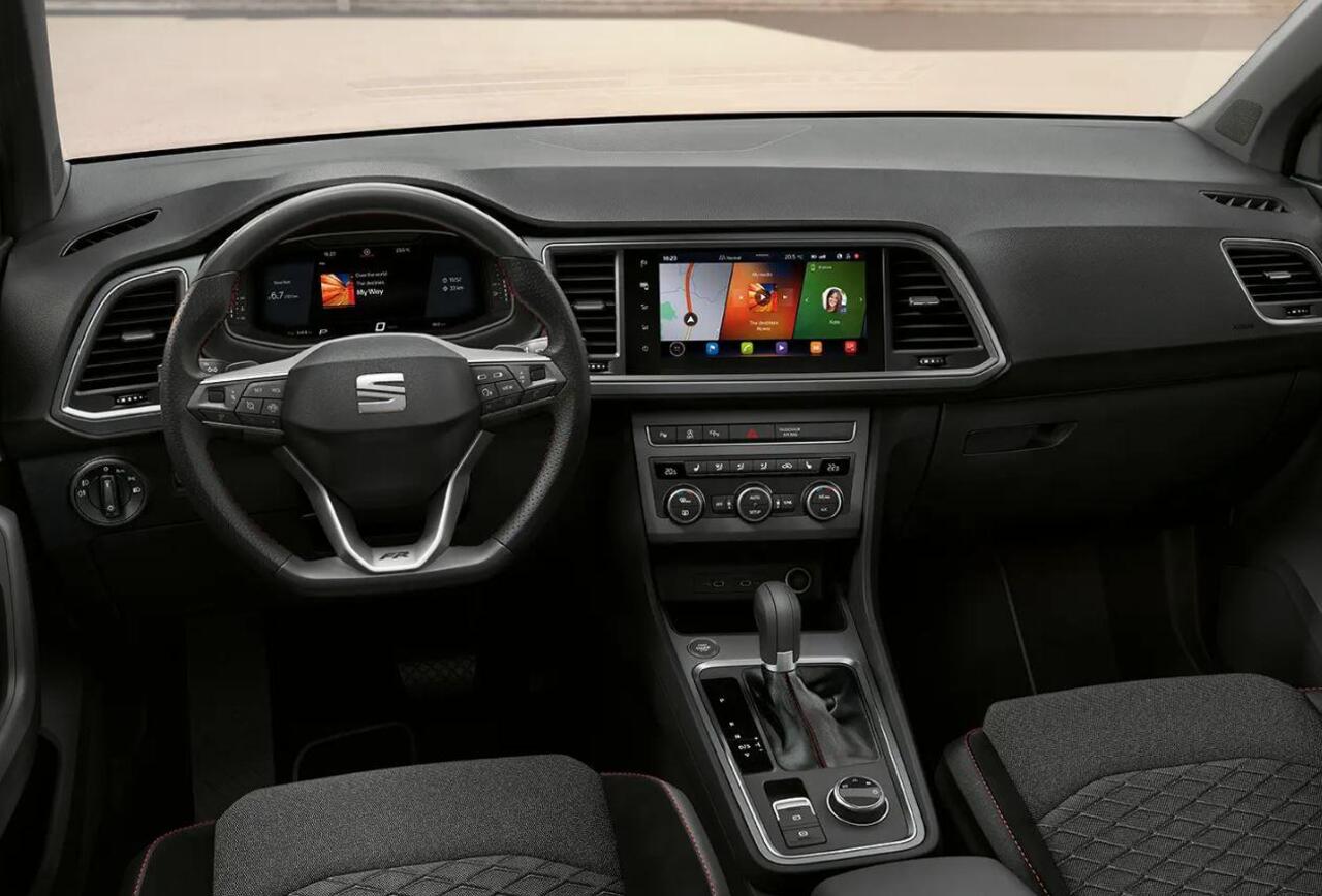 Seat ATECA FR Business Intense 1.5 TSI 150 pk | Trekhaak | Adaptive cruise control | Achteruitrijcamera | Keyless