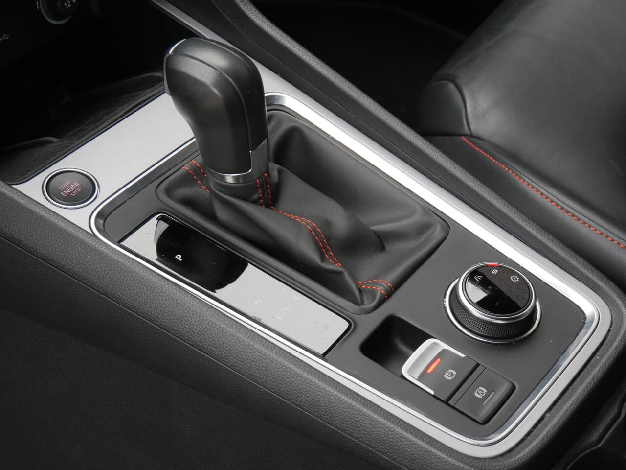 Seat ATECA 1.5TSi FR/ LEER/ 360°CAMERA/ DRIVER ASSISTANCE PACK/ BEATS AUDIO(TM)/ 19INCH VELGEN