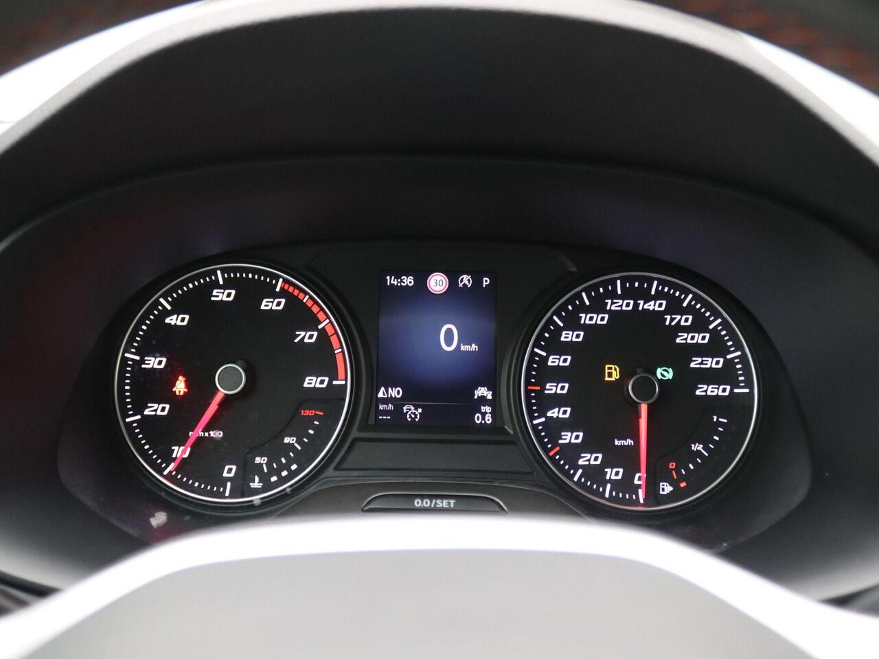 Seat ATECA 1.5 TSI FR Business Intense 150PK DSG Achteruitrijcamera, Keyless, Stoel-Stuurverwarming, 18" LM Velgen, Adaptieve Cruise Control