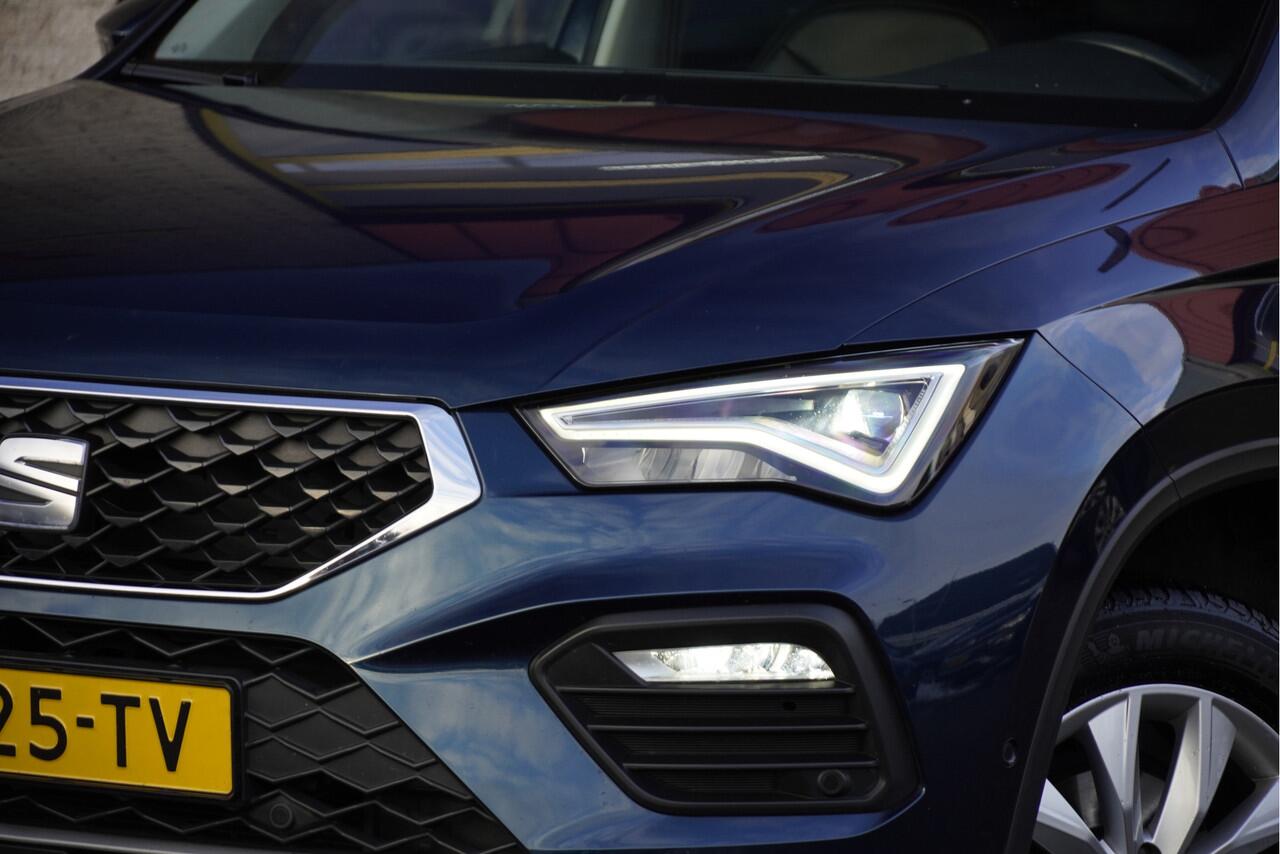 Seat ATECA 1.5 TSI 150PK! Style Business Intense BJ2020 Lmv 17" | Led V+A | Pdc | Navi | Panoramadak | Trekhaak | Achteruitrijcamera | App-Connect | Climate control | Cruise control | Lederen bekleding | Verwarmde voorstoelen/stuur | Nw-Model!