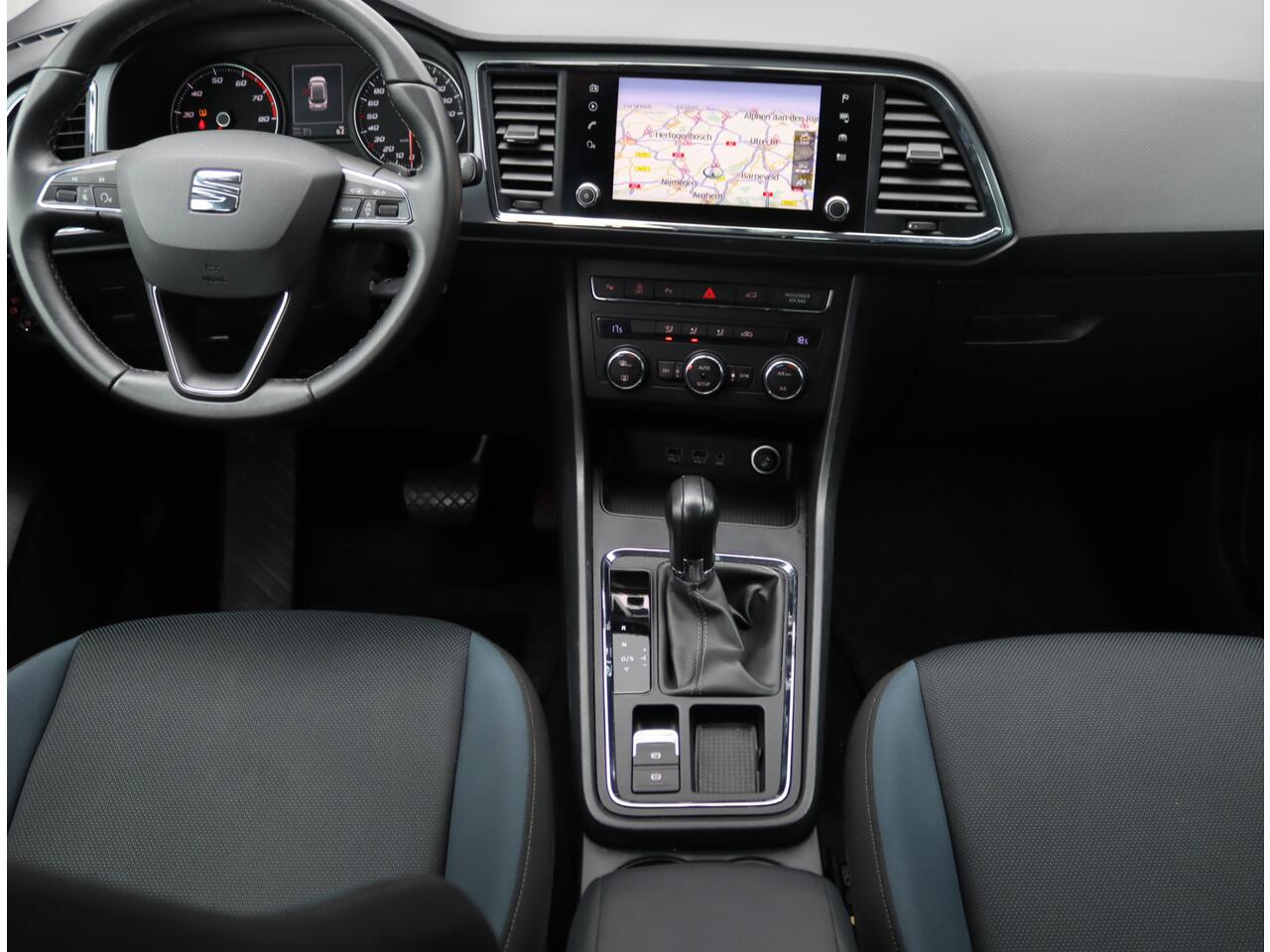 Seat ATECA 1.5 TSI Style | Trekhaak | Parkeercamera | Verwarmde voorruit | LED