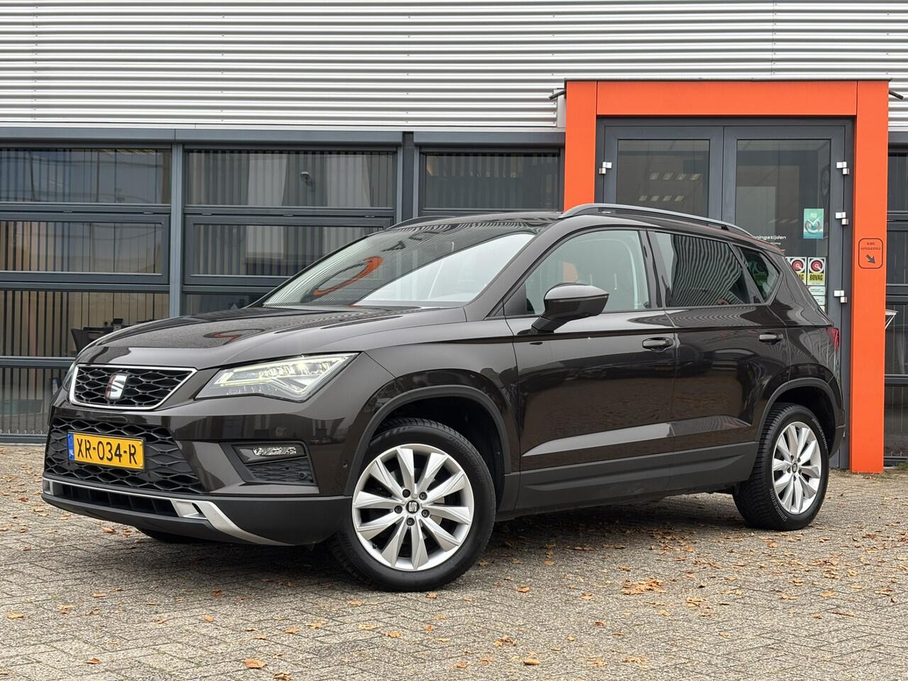 Seat ATECA 1.0 EcoTSI Style Business Intense / Trekhaak / Allseason Banden / Applecarplay/AndroidAuto /