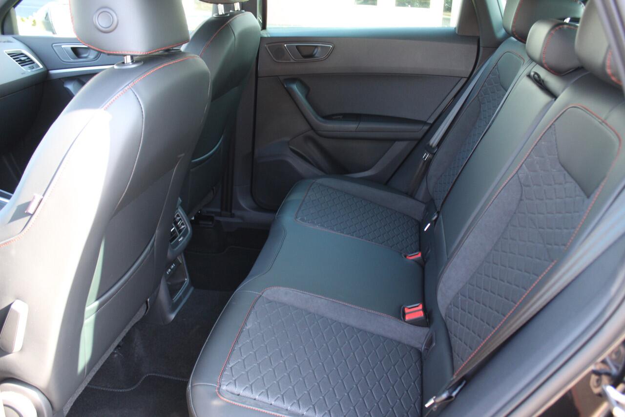 Seat ATECA 1.5 TSI FR Business Intense 19' velgen / Safe & Driving Pack XL