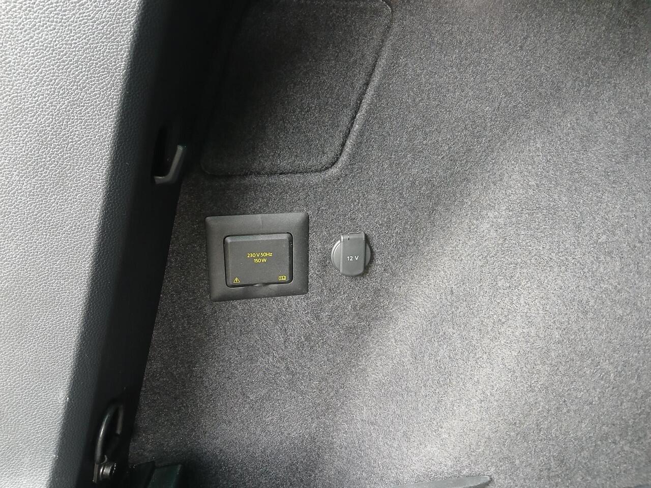 Seat ATECA 1.5 TSI (150pk) FR Business Intense + 19 inch + Trekhaak!!