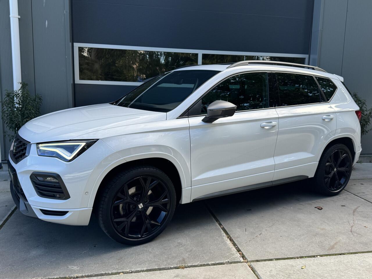 Seat ATECA 1.5 TSI 150pk DSG FR Business Intense Panorama Beats Trekhaak LED Navigatie Stoelverwarming