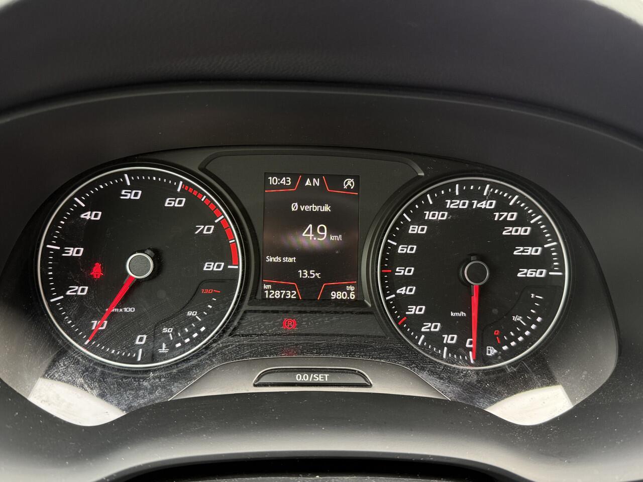 Seat ATECA 1.0 EcoTSI Style Business Intense | Camera | Clima | Navi | PDC V+A | Ndl auto | Apple Carplay/Android Auto RIJKLAARPRIJS INCL 12 MAANDEN GARANTIE EN BEURT