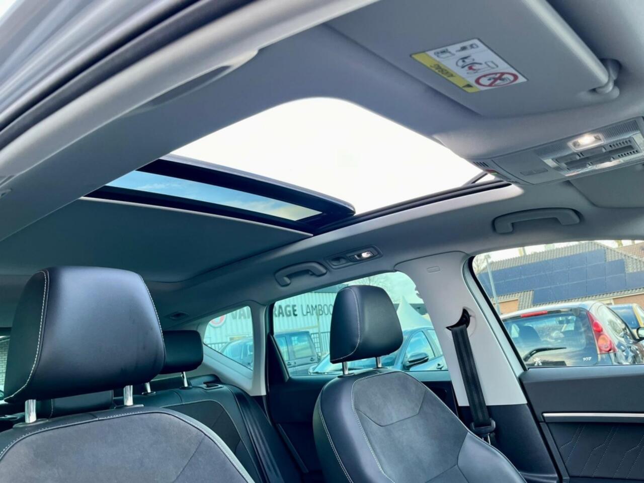 Seat ATECA 1.5 TSI 150PK Style Business Intense Panodak FR velgen Camera Ke