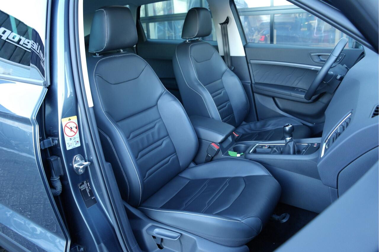 Seat ATECA 1.5 TSI Style Business Intense | NL-Auto | Cruise | Trekhaak | Camera | Carplay | Leder