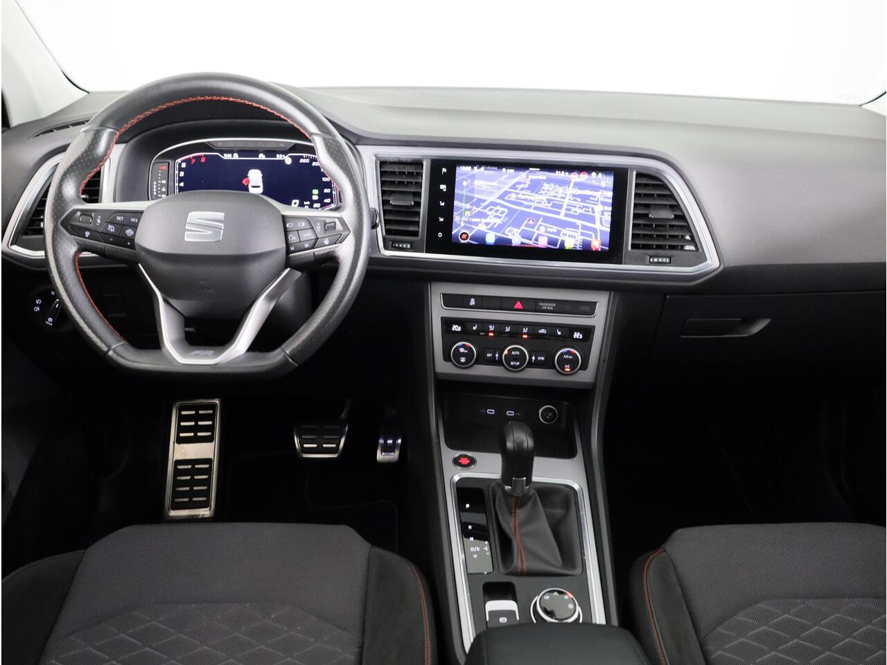 Seat ATECA 1.5 TSI Xperience Business Intense 150pk DSG | Panoramadak | Virtual Cockpit | Parkeercamera | Navigatie