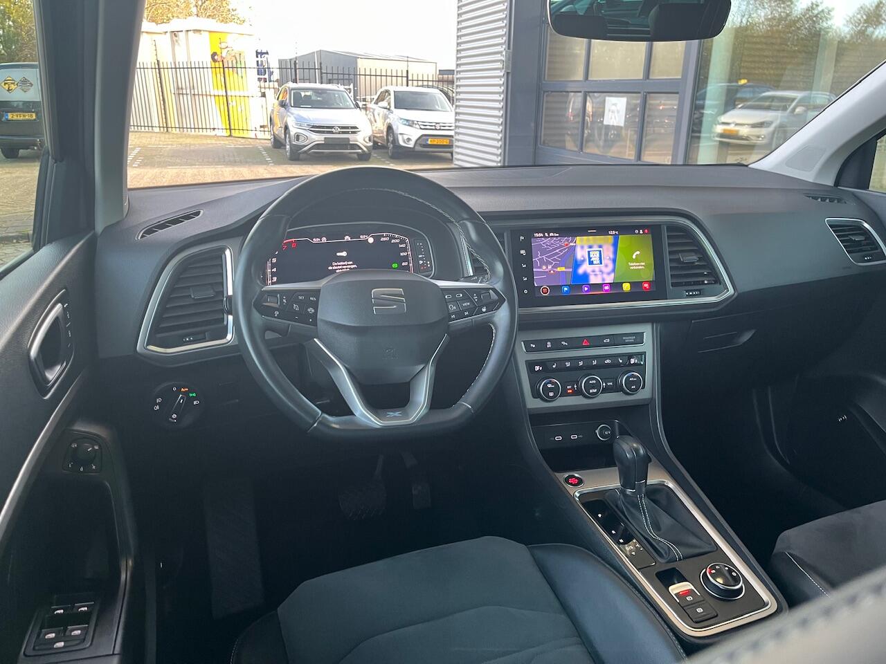 Seat ATECA 1.5 TSI DSG Xperience Business Intense / Virtual cockpit / Suéde bekleding / 19'' LM / Navigatie / Carplay
