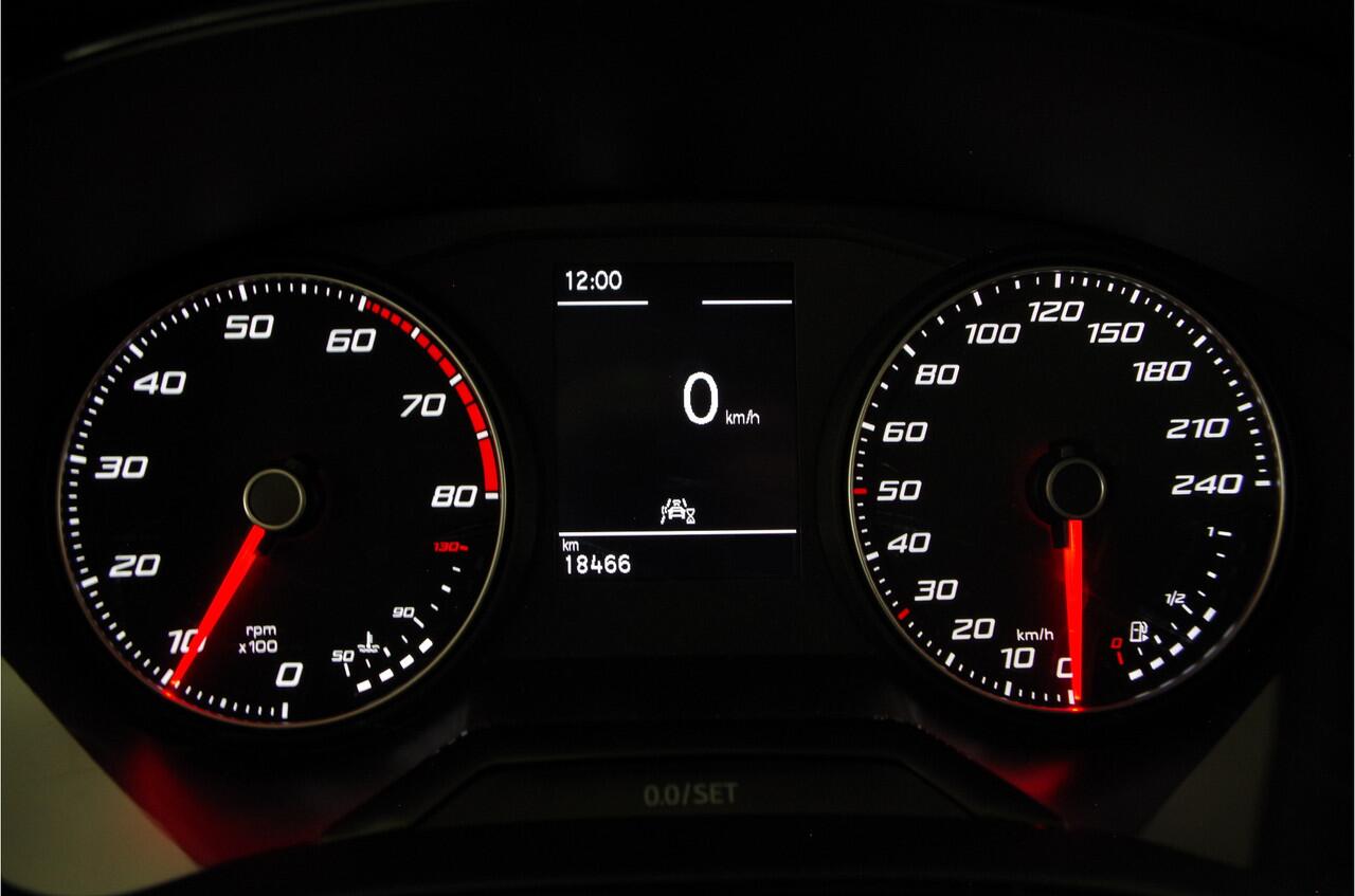 Seat Arona 1.0 TSI Style > Stoelverwarming/apple carplay/ android auto/Cruise control... | 4607 |