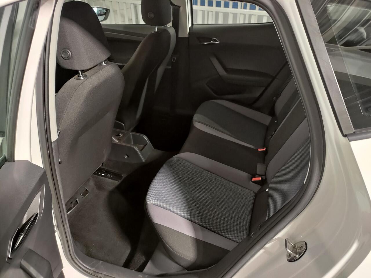 Seat Arona 1.0 TSI 96pk Style Business Intense 71kw Multimedia / Cruise Control / ECC