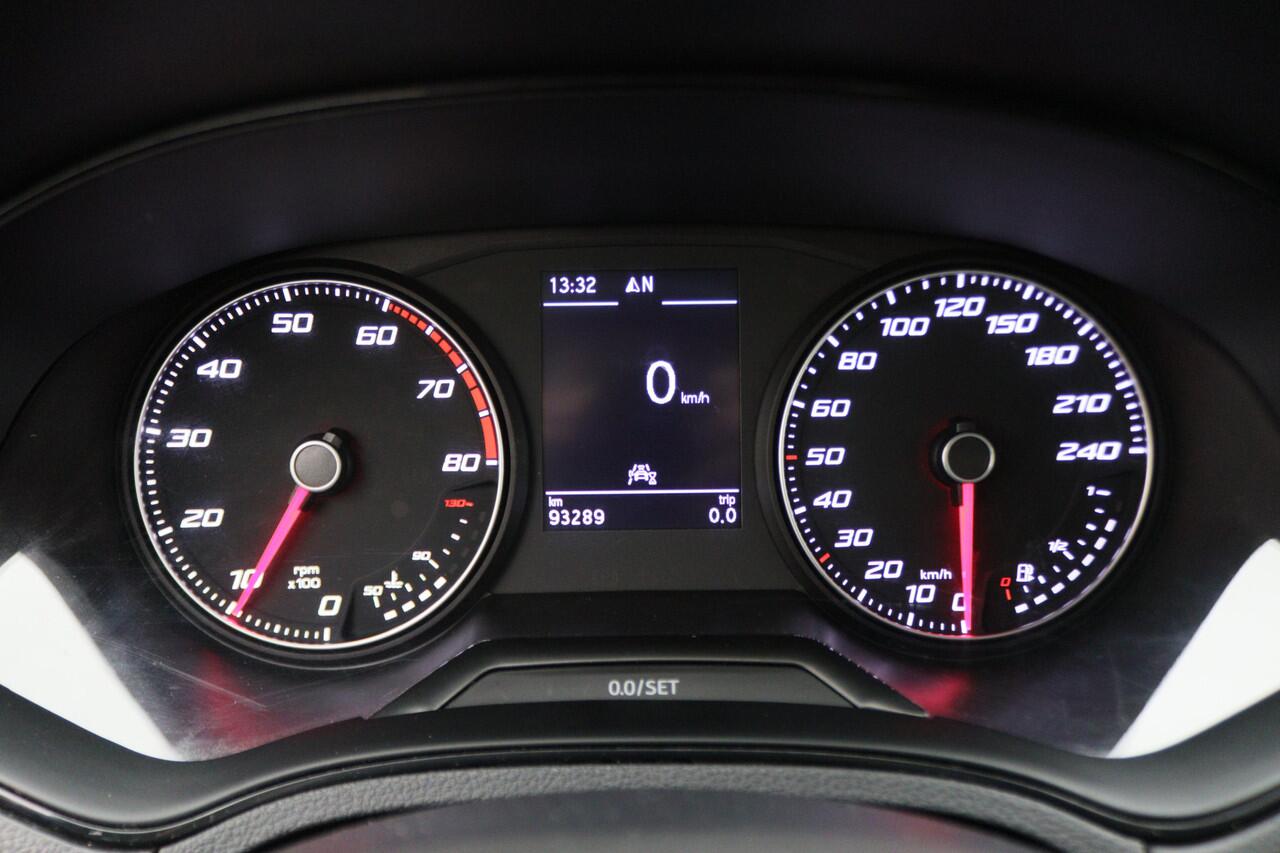 Seat Arona 1.0 TSI Style Business Intense Camera, Apple Carplay, Stoelverwarming, Cruise, PDC