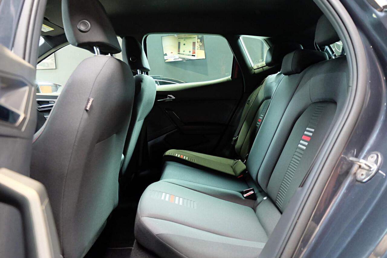 Seat Arona 1.0 TSI FR Business Intense / Navi / Camera / Stoelverwarming