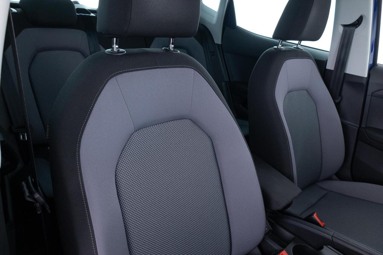 Seat Arona 1.0 TSI Style Business Intense 110 PK | TREKHAAK | ACHTERUITRIJCAMERA | APPLE CARPLAY | PARKEERSENSOREN | ADAPTIEF CRUISE CONTROL | NED AUTO |