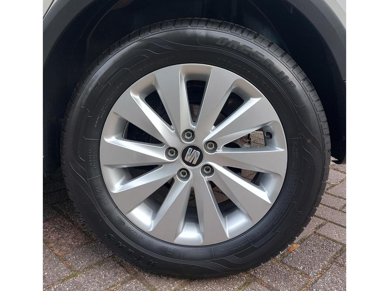 Seat Arona 1.0 TSI Style DAB Navi Apple