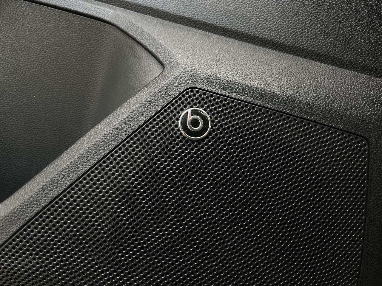 Seat Arona 1.0 TSI 110PK DSG FR / Beats Audio / Digitale Cockpit / LED / Dodehoek Sensor / Parkeersensor V+A / Stoelverwarming