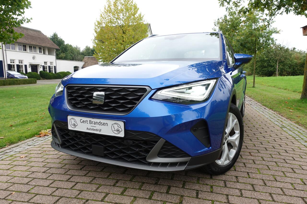 Seat Arona 1.0 EcoTSI FR Business Connect | Automaat | LED | CarPlay | Stoelverwarming | Camera |