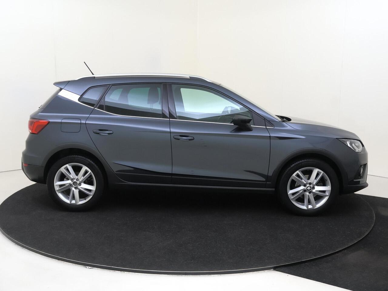 Seat Arona 1.0 TSI FR | Stoelverwarming | Climate control | Cruise control | 'Drive Profile' | Elektrisch inklapbare buitenspiegels | Parkeersensoren achter | Front assist |