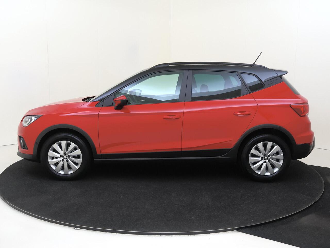 Seat Arona 1.0 TSI Style Business Intense | Trekhaak | Keyless | Navigatie | Parkeerassistent | Dodehoek detectie | Achteruitrijcamera | Adaptieve cruise control |