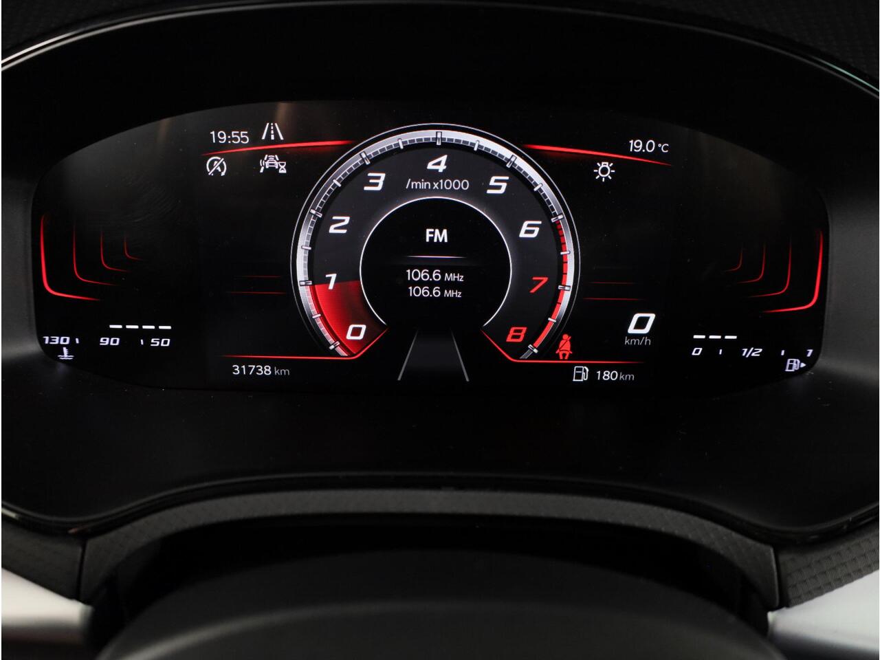 Seat Arona 1.0 TSI FR 95 pk | Private lease vanaf 461,-- | Verlengde garantie | Navigatie via App | Parkeersensoren achter | Cruise control | Apple Carplay/Android Auto | LED koplampen |