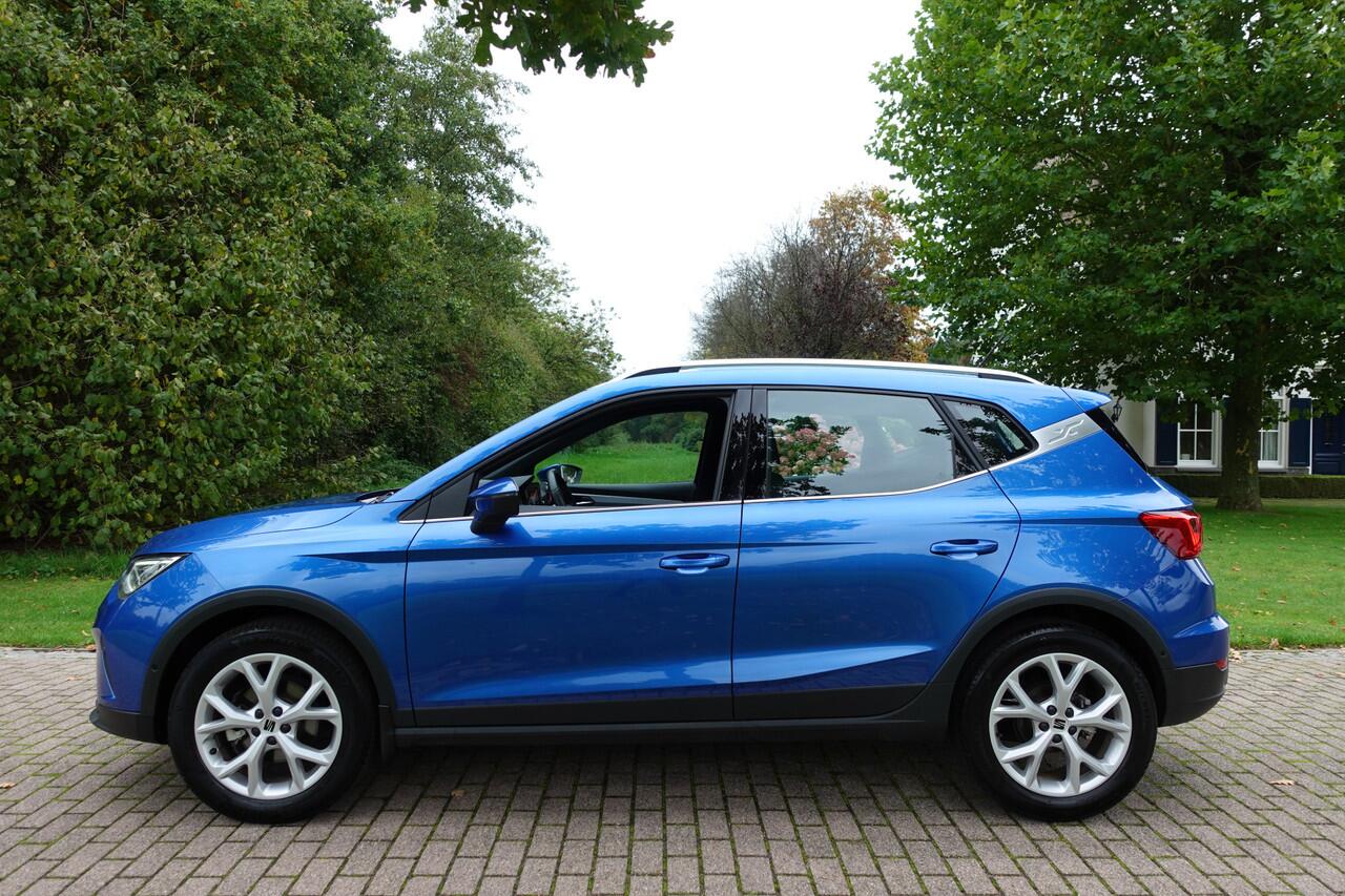 Seat Arona 1.0 EcoTSI FR Business Connect | Automaat | LED | CarPlay | Stoelverwarming | Camera |