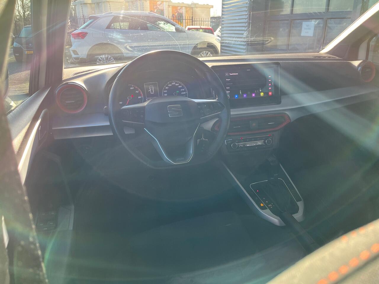 Seat Arona 1.0 TSI DSG FR / BEATS audio / Navigatie / Achteruitrij camera / 17'' LMV