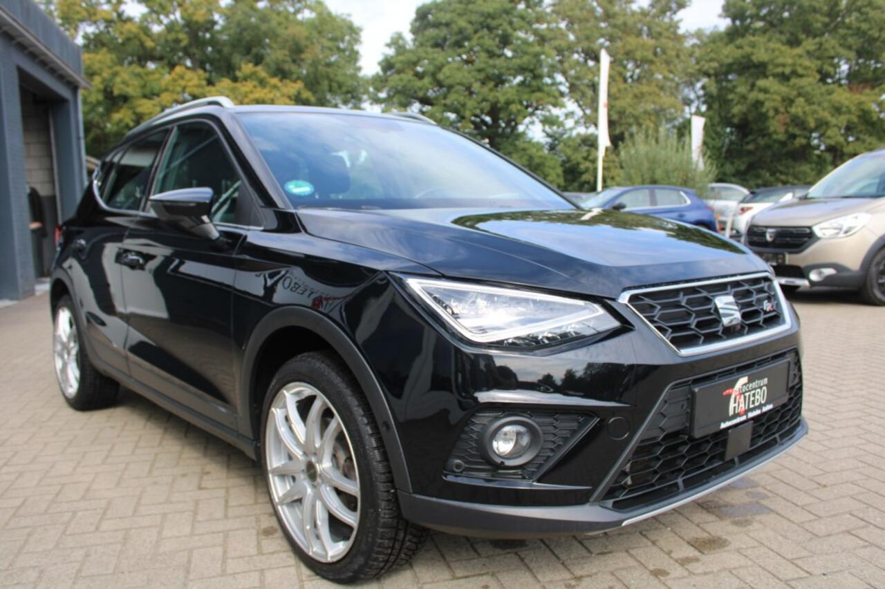 Seat Arona 1.0 TSI Excellence Intens Navi groot camera Apple Car Play 17LM