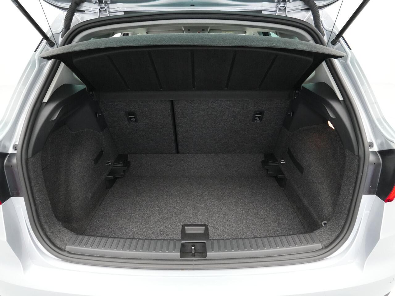 Seat Arona 1.0 TSI 110pk Style Navigatie Camera Parkassist Carplay Acc Pdc 141