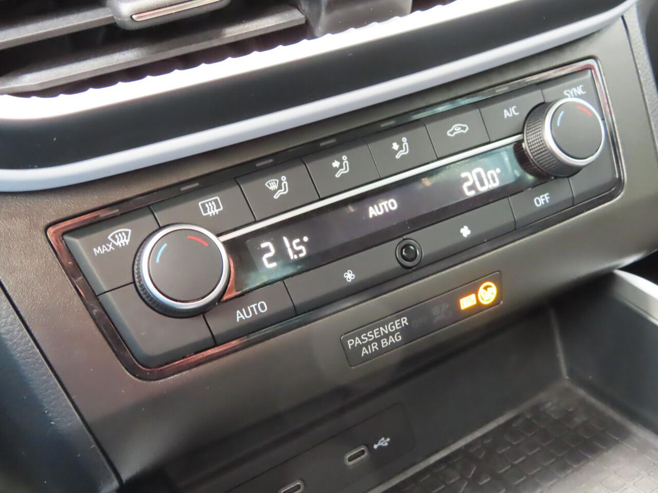 Seat Arona 1.0 EcoTSI Style Business Connect | full led | camera | parkeersensoren voor + achter |