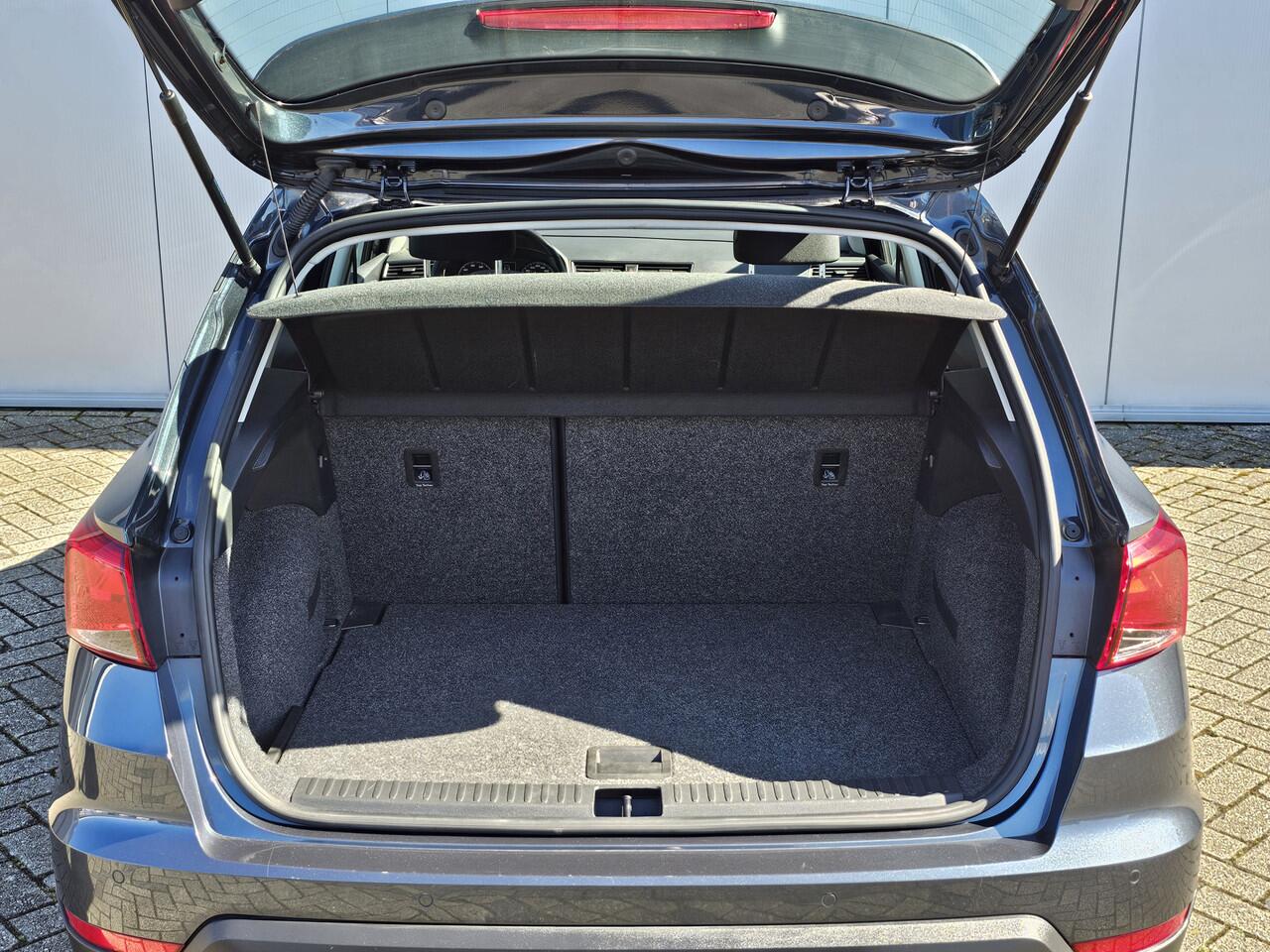 Seat Arona 1.0-115pk TSI Style Business Intense AUTOMAAT ! Gun u het comfort van een automaat ! Volautm. airco dual, stoelverwarming, cruise control, LM wielen, metallic lak