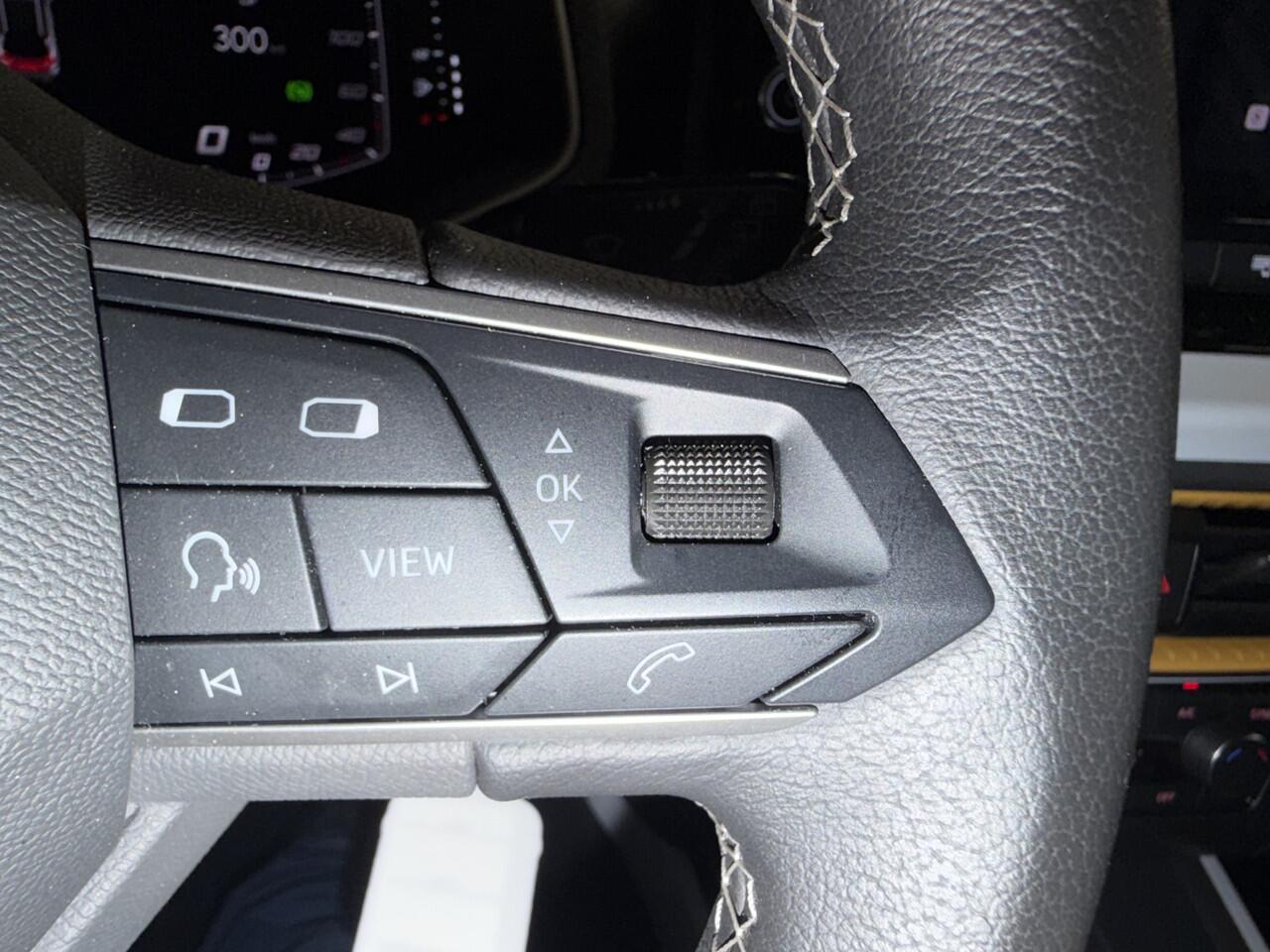 Seat Arona 1.0 EcoTSI Style Automaat !!!cruise Carplay 116 pk LED - Stoelverwarming .