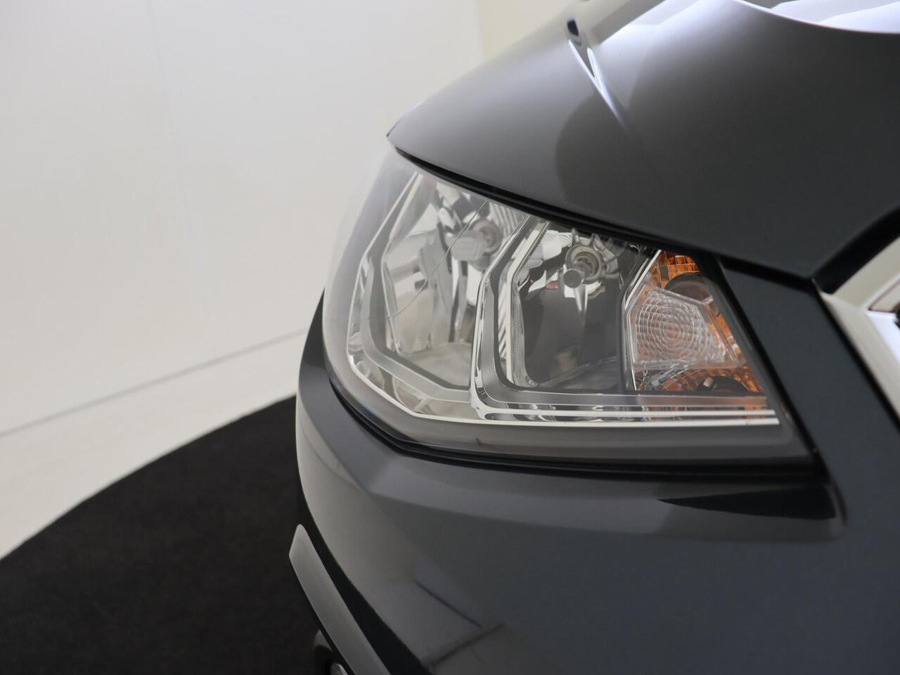 Seat Arona 1.0 TSI Style Business Intense | Parkeerassistent | Navigatie | Dodehoek detectie | Achteruitrijcamera | Adaptieve cruise control | CarPlay | Elektrisch inklapbare buitenspiegels |