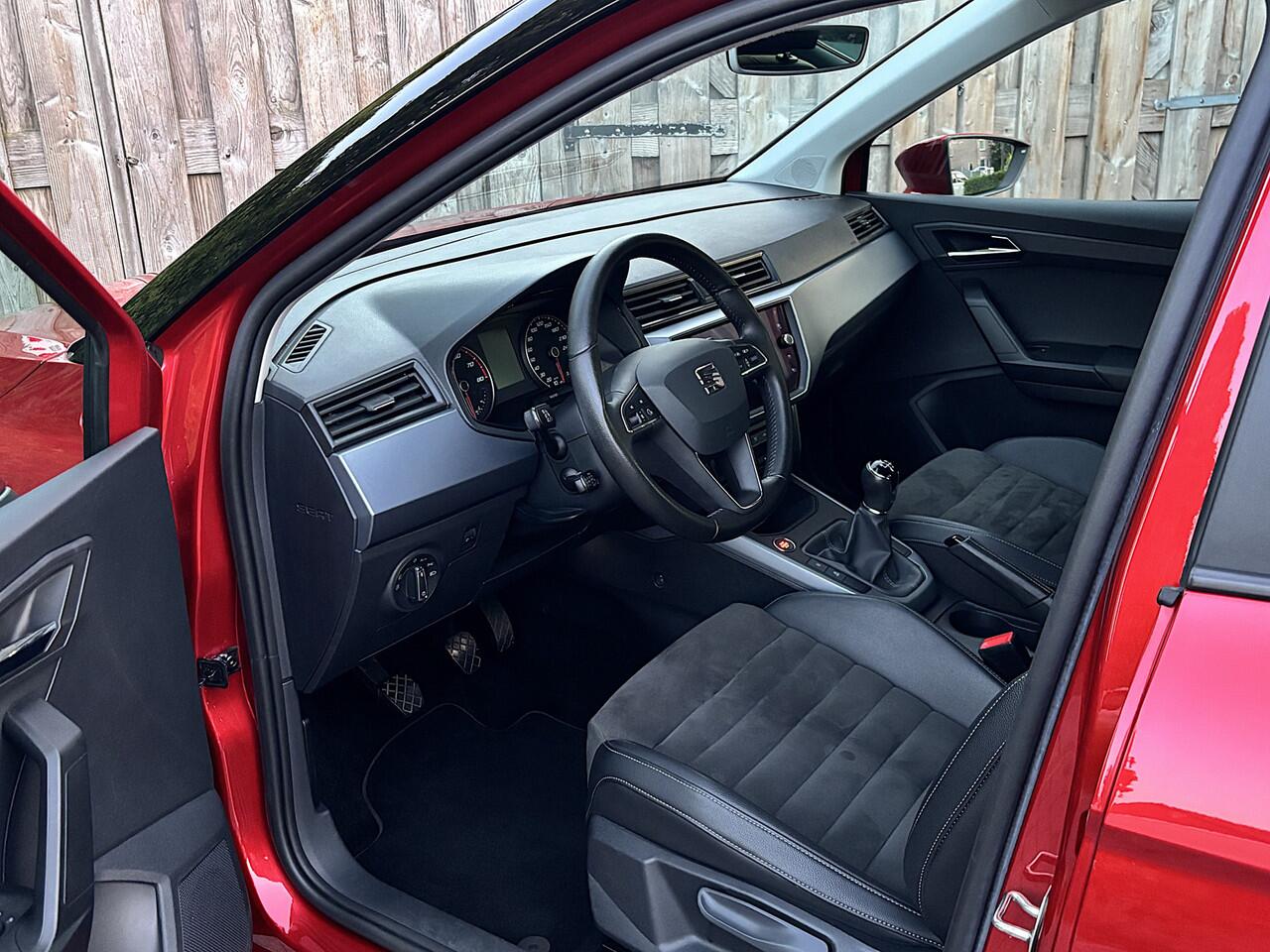 Seat Arona 1.0 TSI Style Business Intense | AppleCarplay/AndroidAuto | Alcantara | Camera |