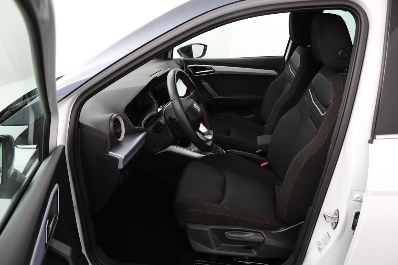 Seat Arona 1.0 EcoTSI FR Anniversary | Climate Control | Stoelverwarming | Parkeercamera | Navigatie