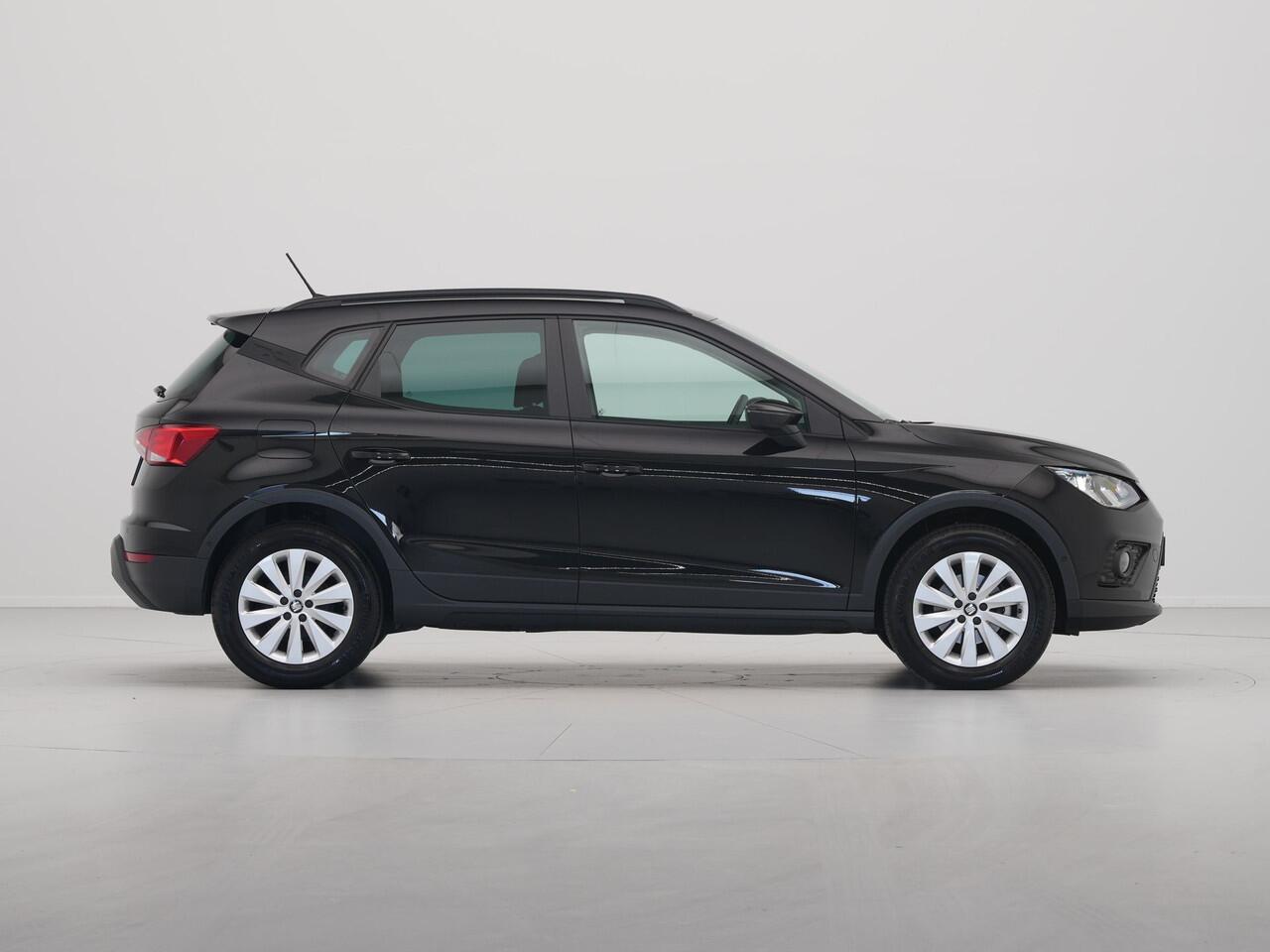 Seat Arona 1.0 TSI 95pk Style Business Intense Trekhaak Navigatie Camera Keyless Acc Parkassist 115