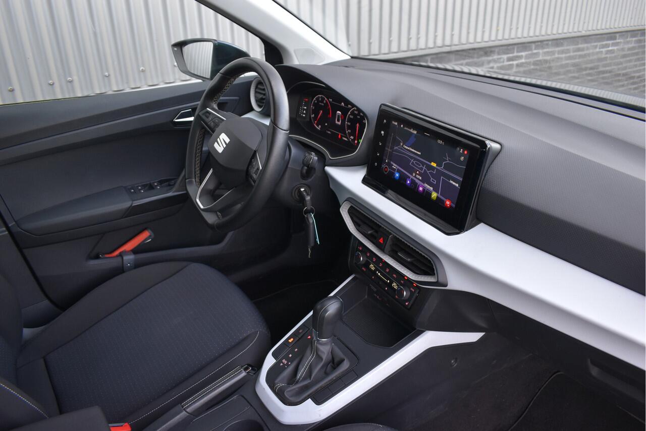 Seat Arona 1.0 TSI DSG Style Business Intense Virtual cockpit, Trekhaak, Cruise, Carplay, Stoelverwarming, PDC