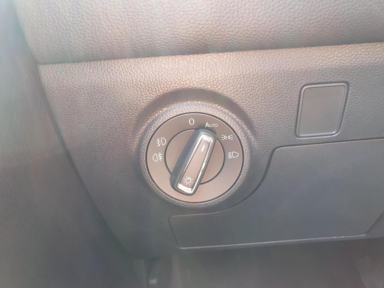 Seat Arona 1.0 TSI 110pk DSG FR Navigatie Apple Carplay/Android Auto Camera Parkeersensoren Adaptive Cruise Control Blind Spot Assist Stoelverwarming Ledverlichting Climate Control Getinte ramen