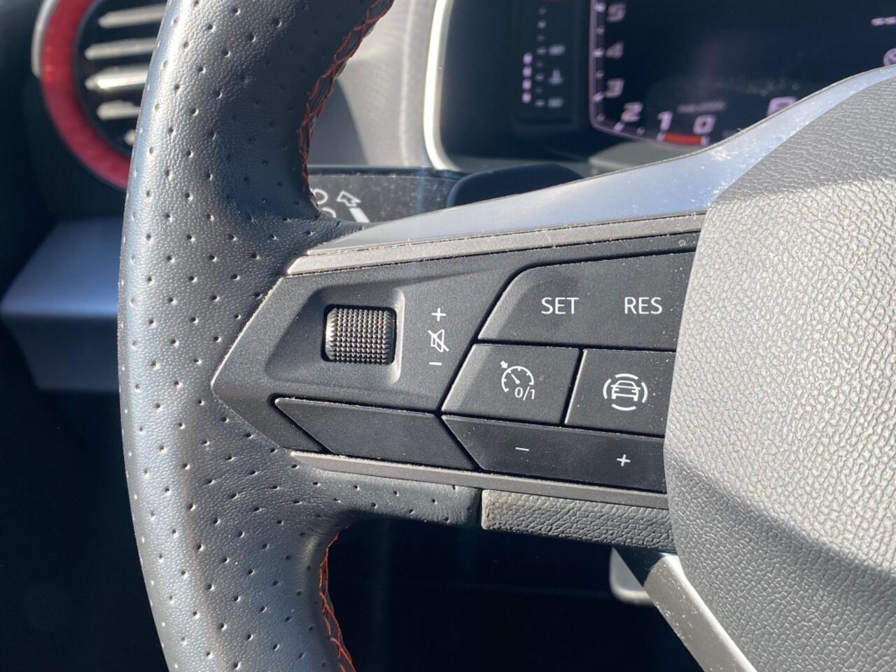 Seat Arona 1.0 TSI 110pk DSG FR | Camera | Alcantara-Leer | 18"Lmv