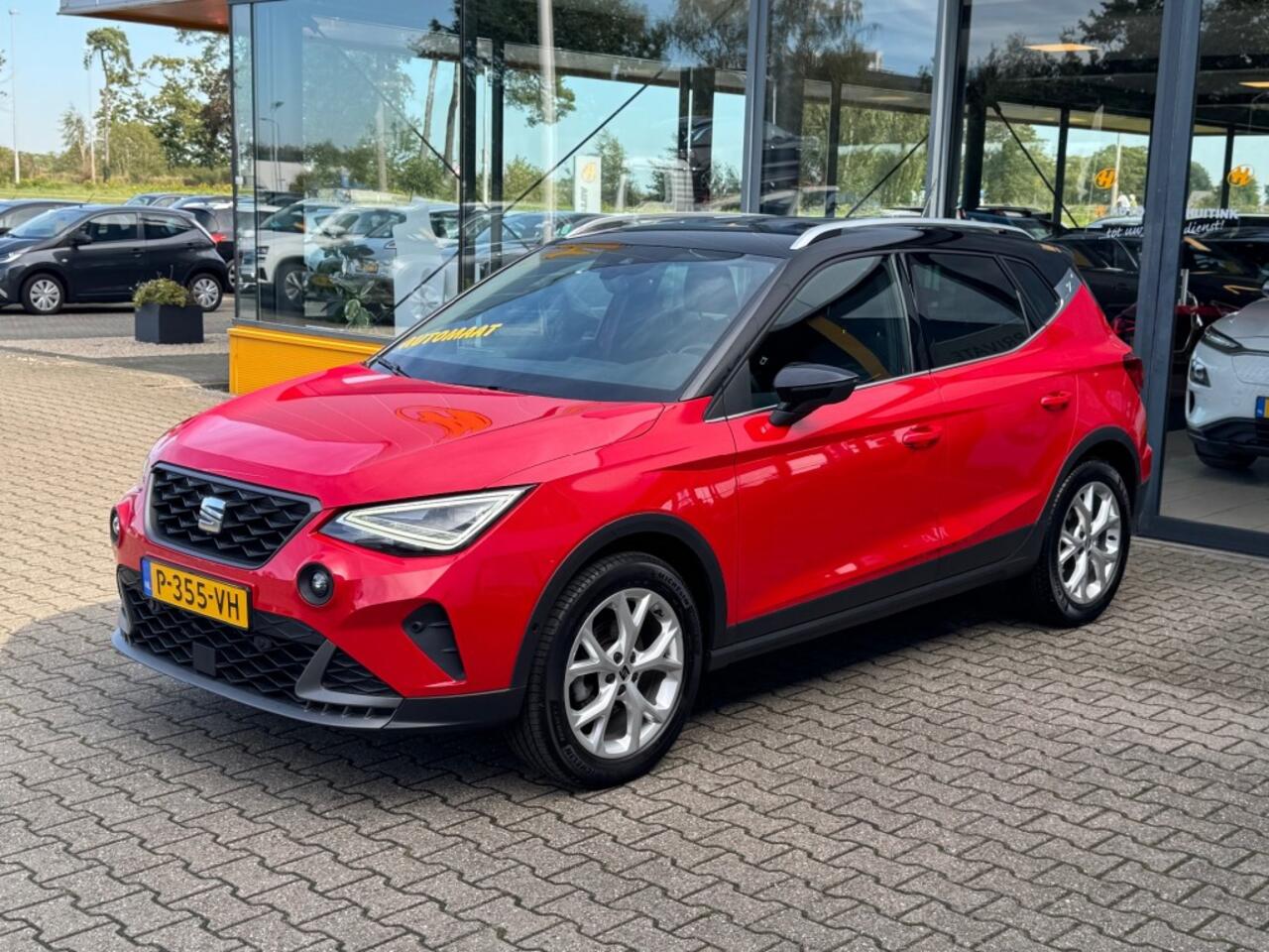 Seat Arona 1.0 TSI FR Business Intens - navigatie - camera