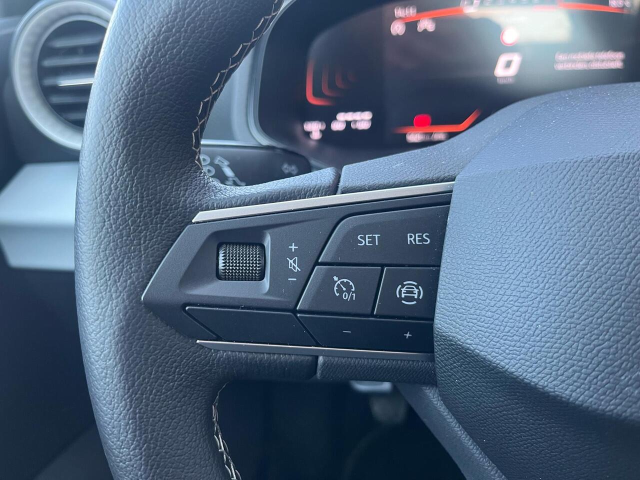 Seat Arona 1.0 EcoTSI Style / 18'' LMV / Led verlichting /