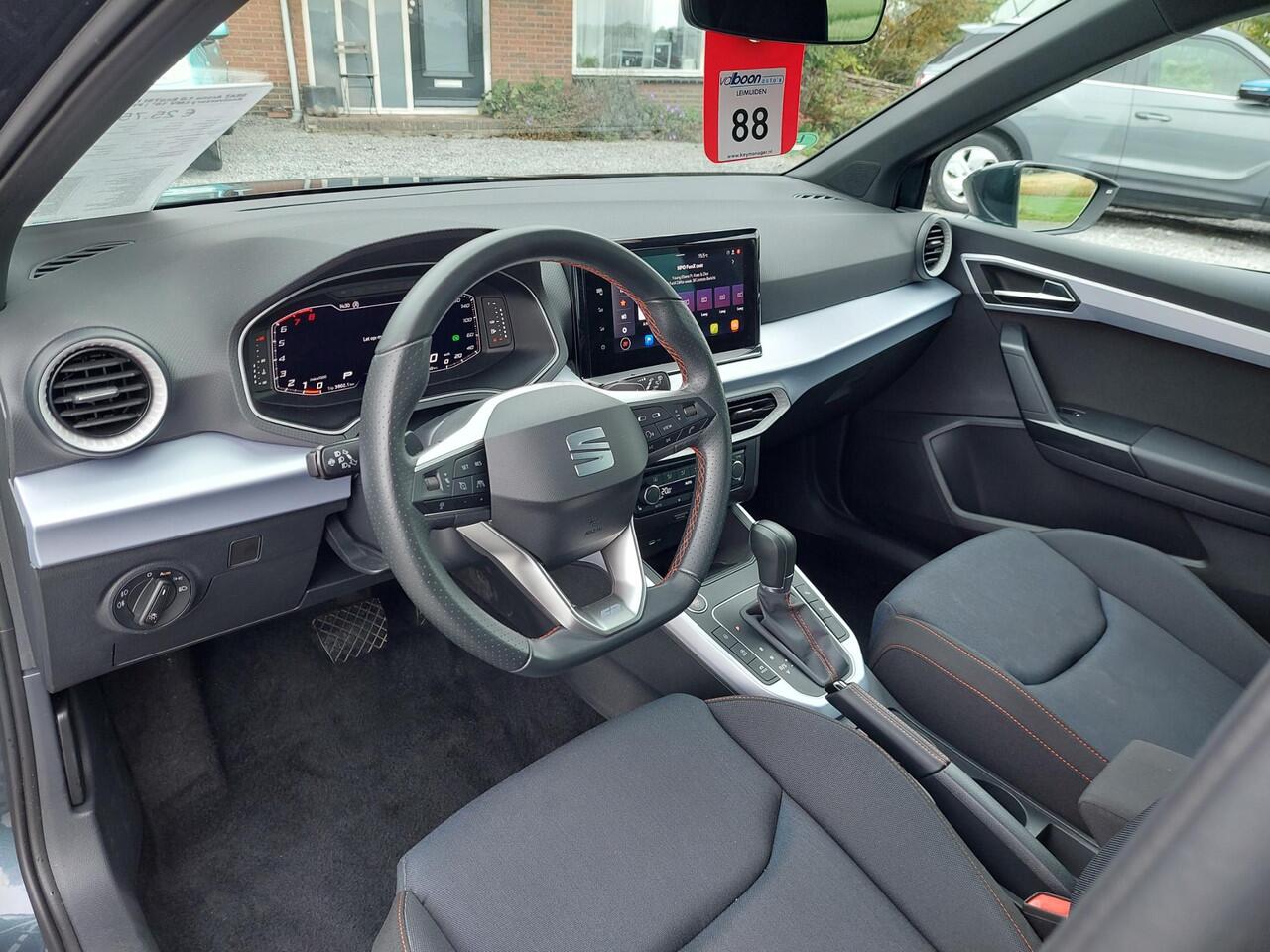 Seat Arona 1.0 EcoTSI FR Anniversary LMV 18" | PDC V+A | rijklaarprijs !!