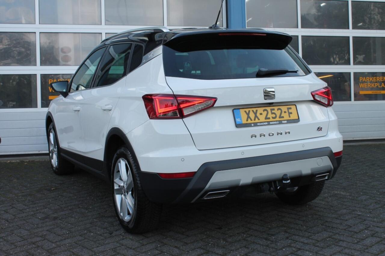 Seat Arona 1.0 TSI FR Business Intens Trekhaak / Allseason banden